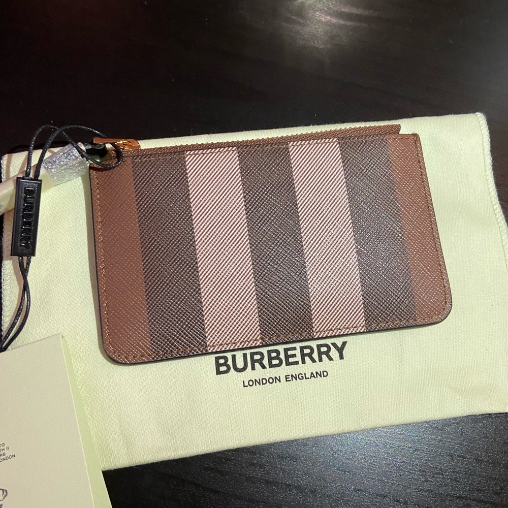 BURBERRY Dark Birch Brown Kelbrook Zip Coin Purse Card Holder Authentic! NEW!